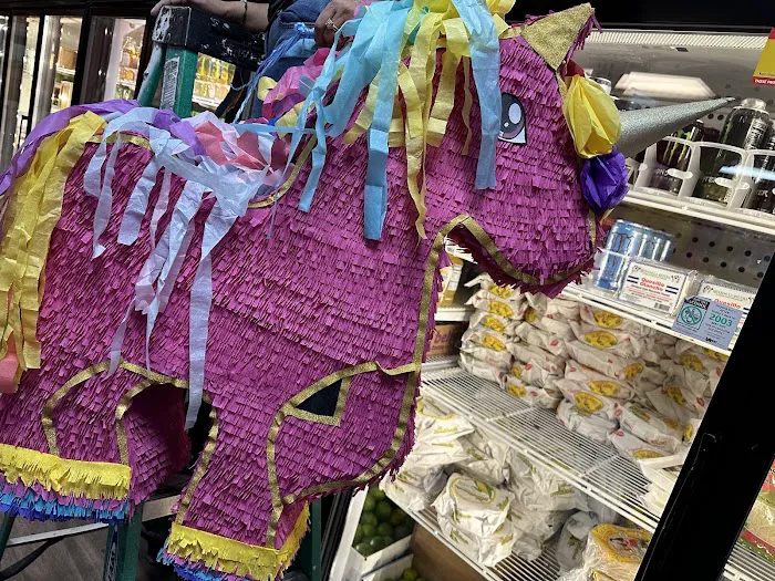 Mi Tiendita Latino Market 8