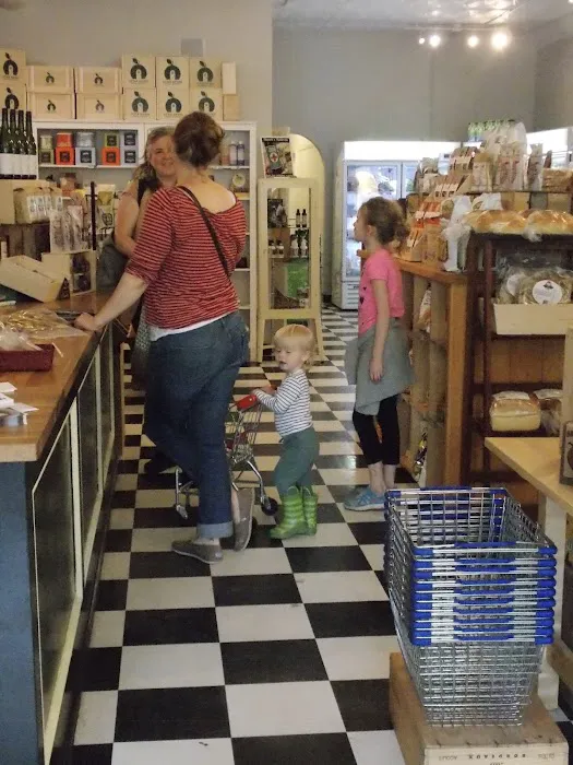 Little House Green Grocery 9