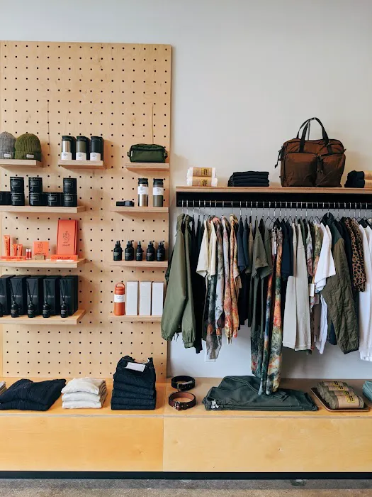 Homme Essentials 8