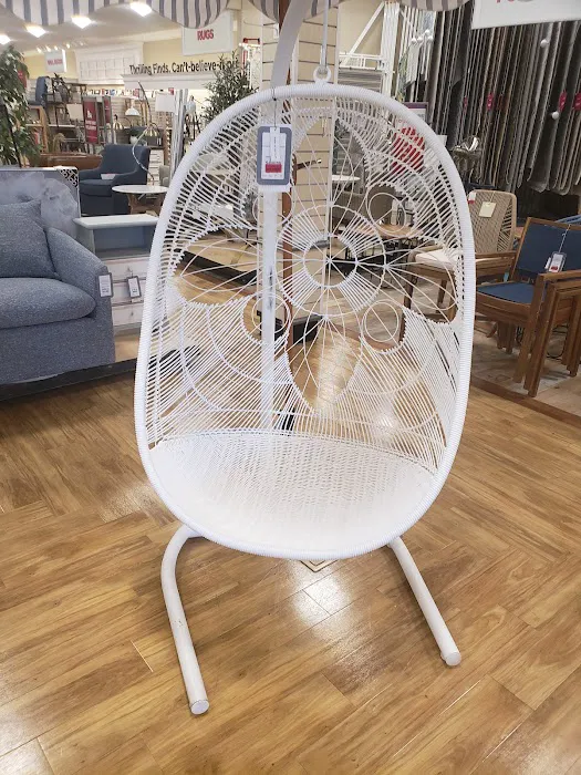 T.J. Maxx & HomeGoods 1
