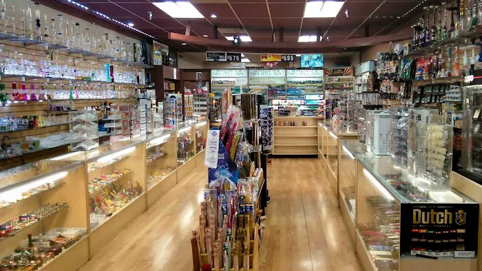 SMOKE SHOP 3