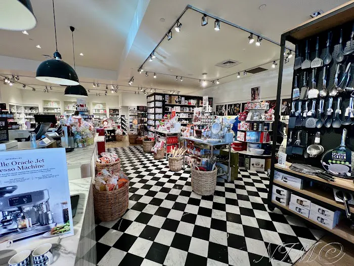 Williams-Sonoma 3