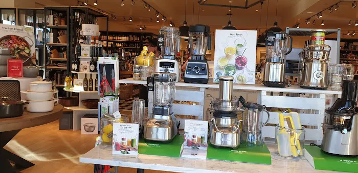 Williams-Sonoma 4