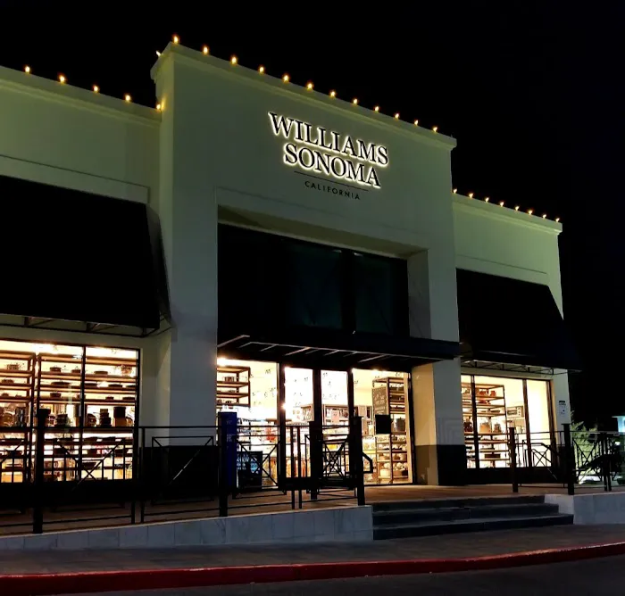 Williams-Sonoma 7