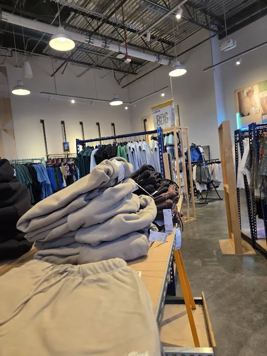 Urban Outfitters 8