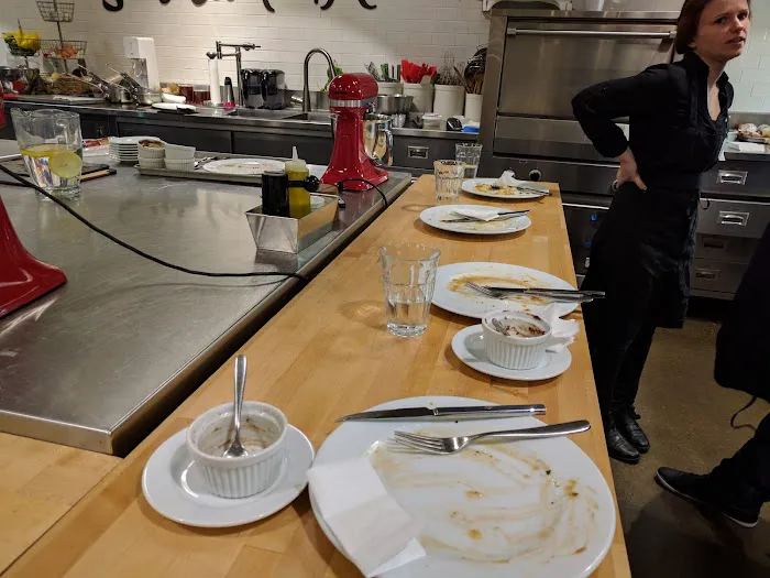 Sur La Table 9
