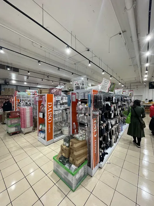 Daiso - Japanese Household Goods 1