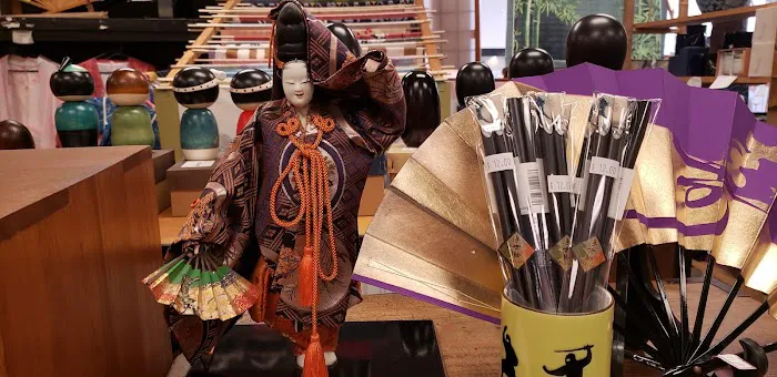 Asakichi Antique, Arts, & Tea Ceremony Store 8