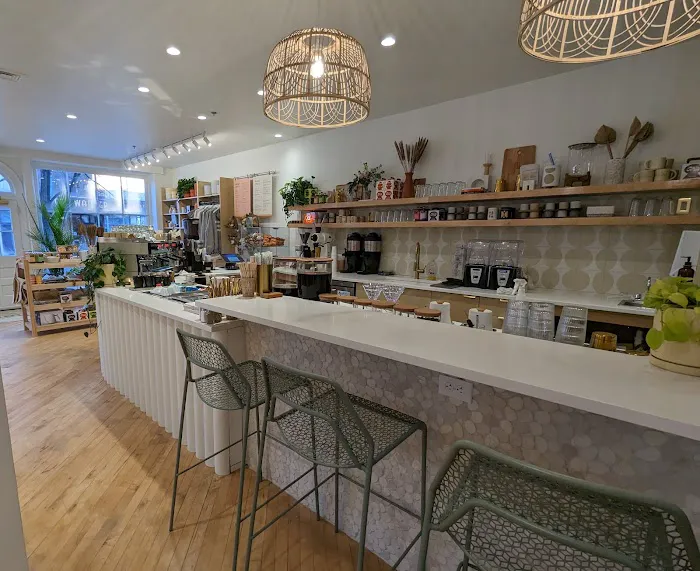 Mayday Coffee & Shop 0