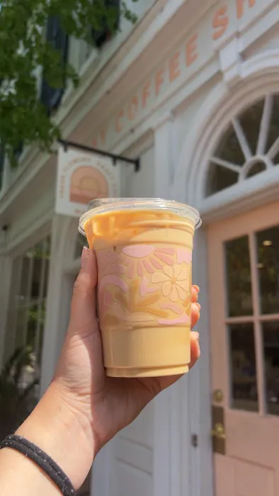 Mayday Coffee & Shop 5