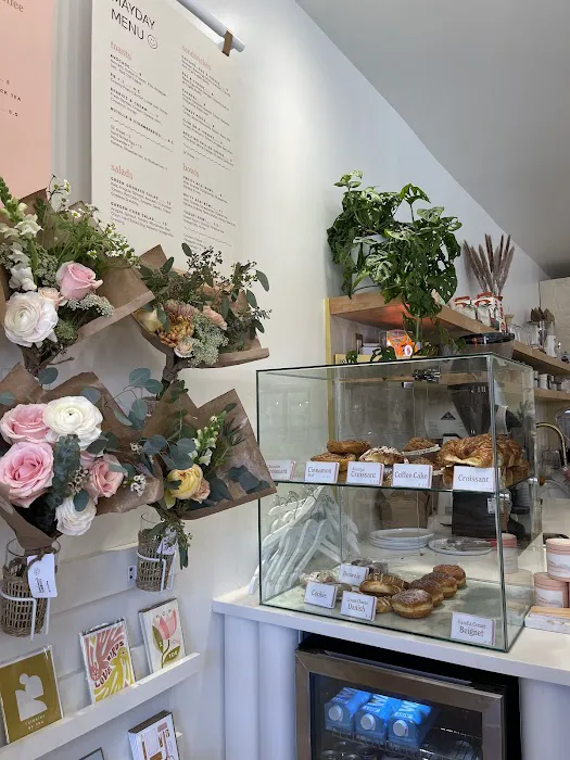 Mayday Coffee & Shop 7