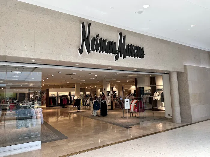 Neiman Marcus 0