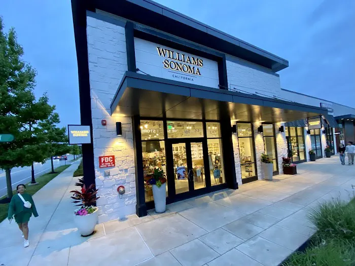 Williams-Sonoma 9
