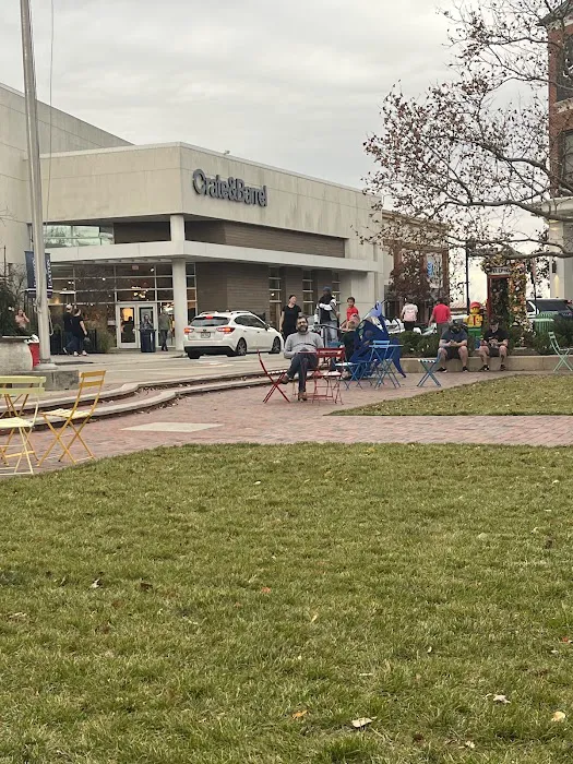 Crate & Barrel 4