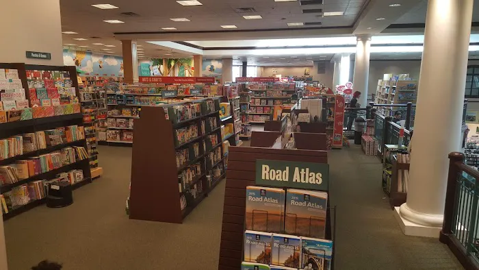 Barnes & Noble 4