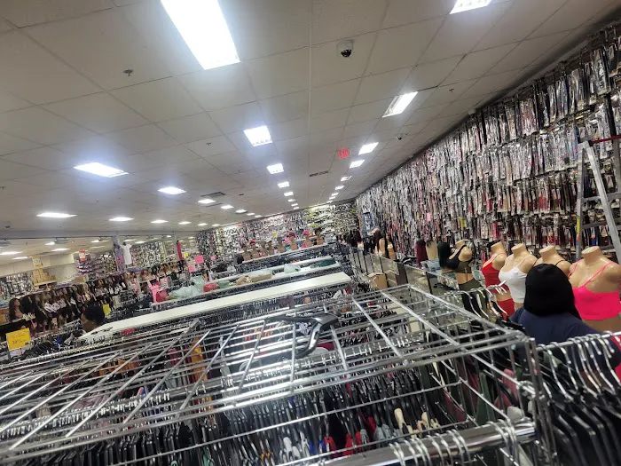 Infinity 99 Center Store 6