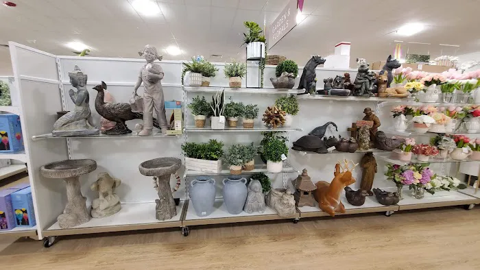 Marshalls & HomeGoods 2