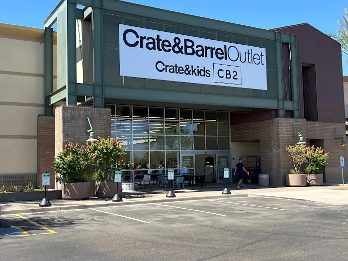 Crate & Barrel Outlet 1