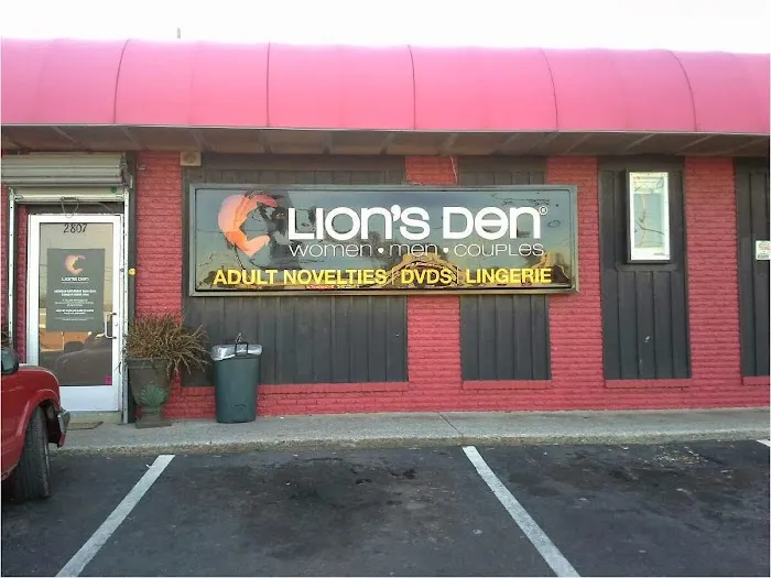 Lion's Den 0
