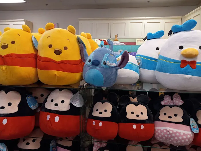 Hattie's Hallmark Shop 1