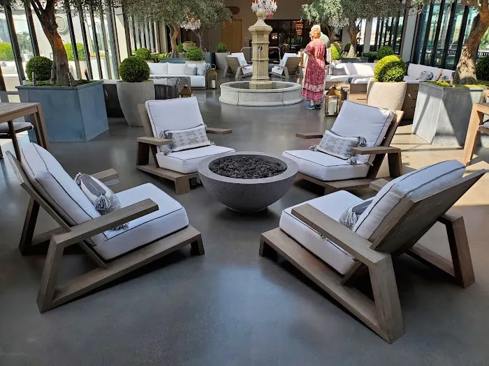 RH Nashville | The Gallery at Green Hills 4