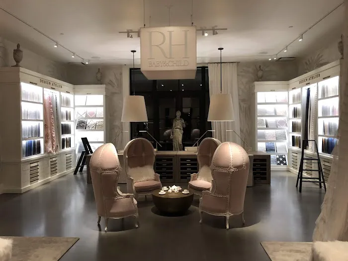 RH Nashville | The Gallery at Green Hills 6