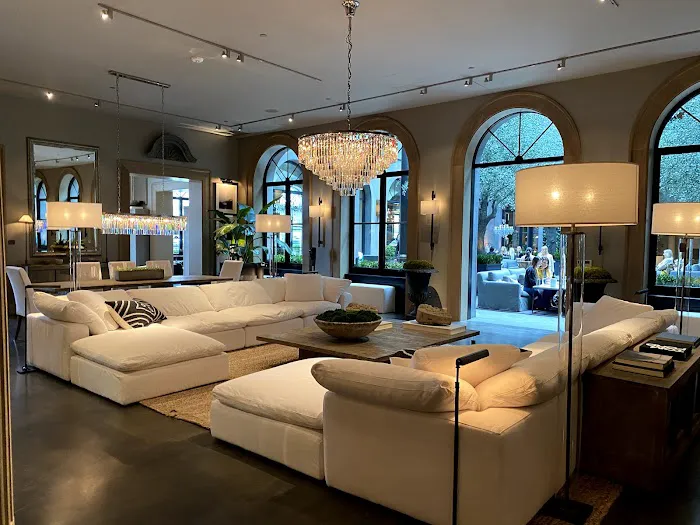 RH Nashville | The Gallery at Green Hills 8