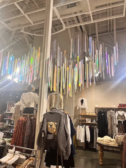 Anthropologie 7