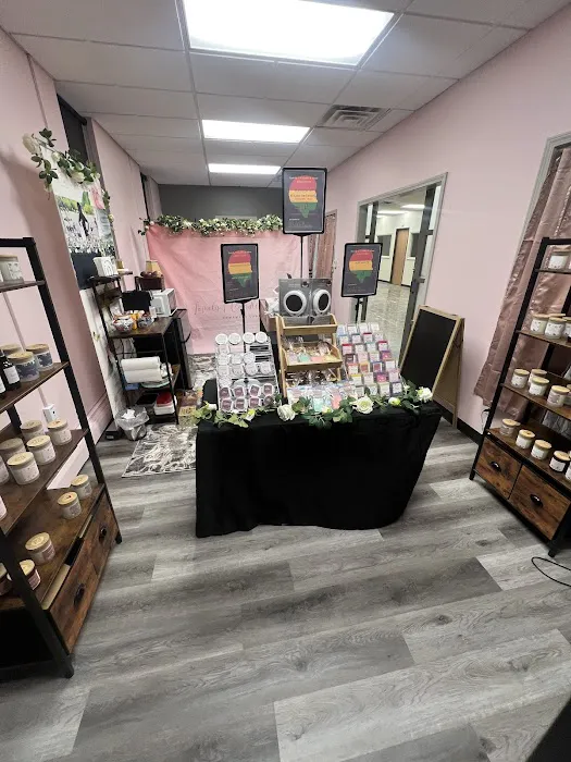 Lovely T Candles & More, LLC 4
