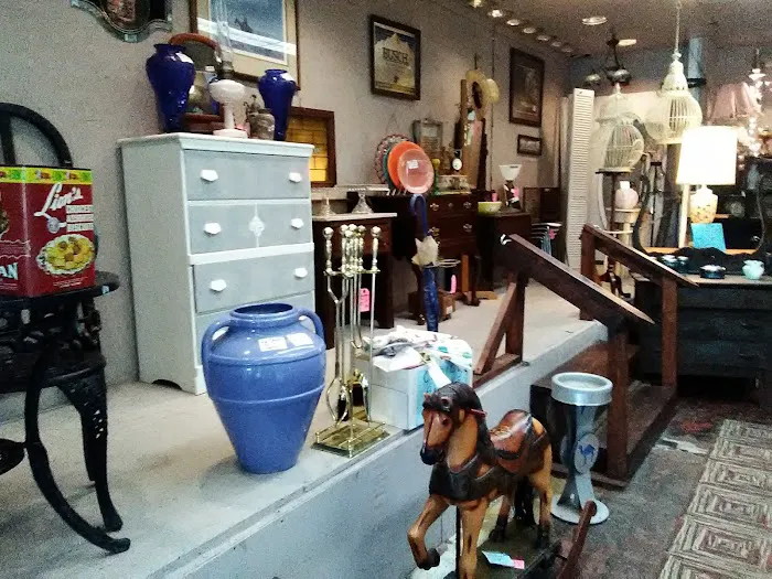 Antiques Shoppes At 1100 Barksdale 4