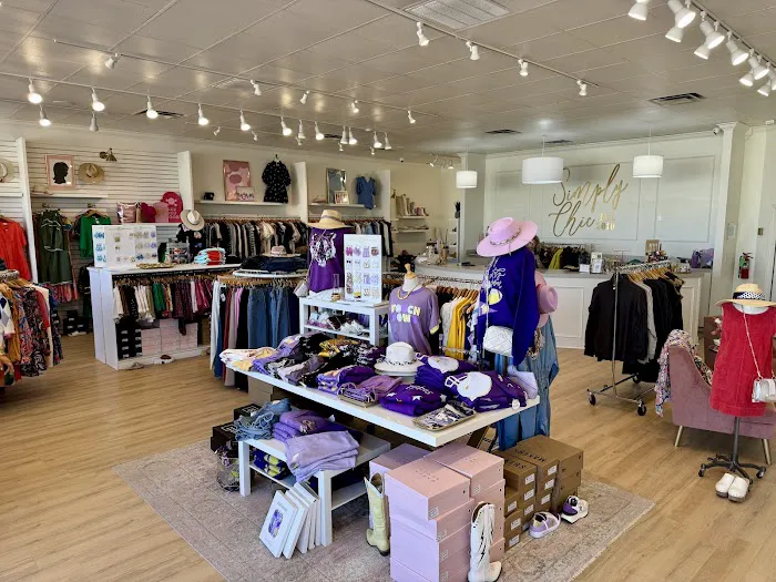 Simply Chic Boutique 7