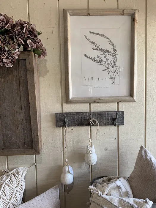 Ivy & Stone 8