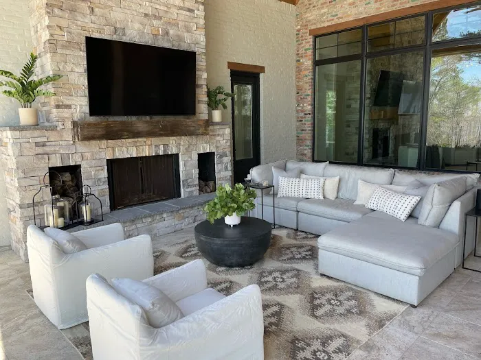 Ivy & Stone 9