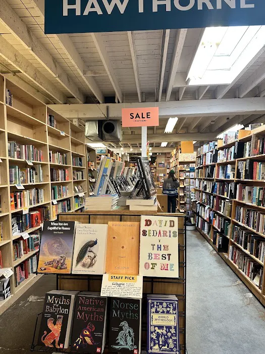 Powell's Books on Hawthorne 3