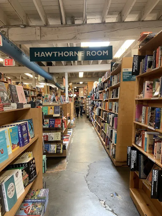 Powell's Books on Hawthorne 5