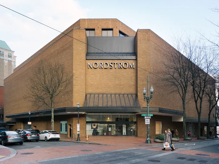 Nordstrom 0
