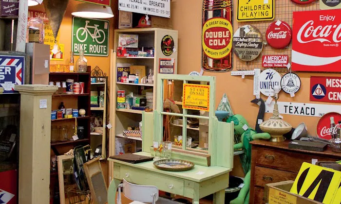 Stars & Splendid Antiques Mall 9