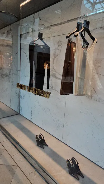 Saint Laurent 7