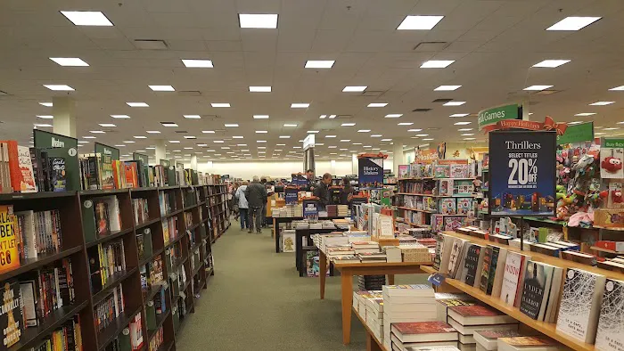 Barnes & Noble 5