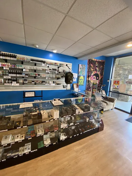 Rising Cloud - CBD, Vape, Smokeshop 6