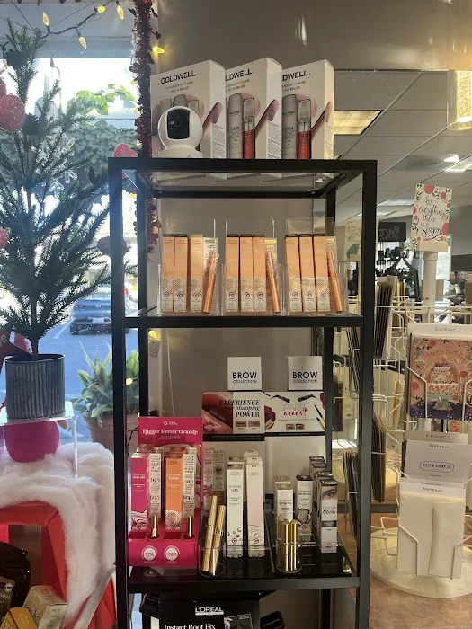 Beautique Beauty Bar 3