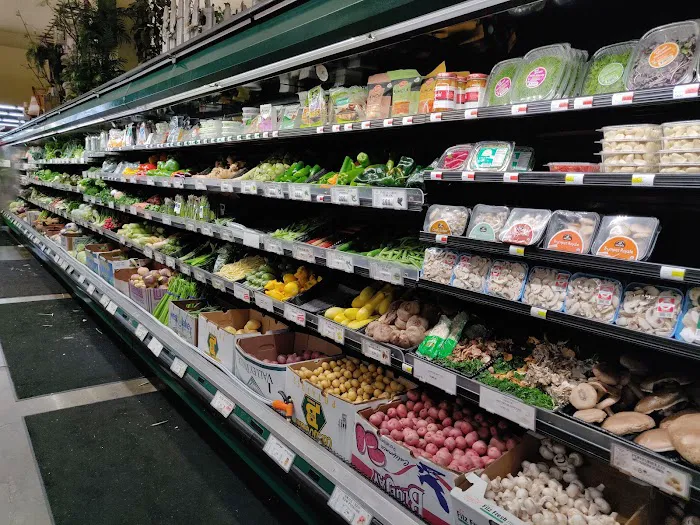 Bianchini's Market 5