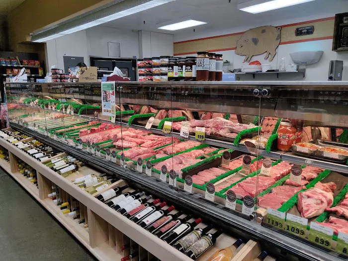 Bianchini's Market 8