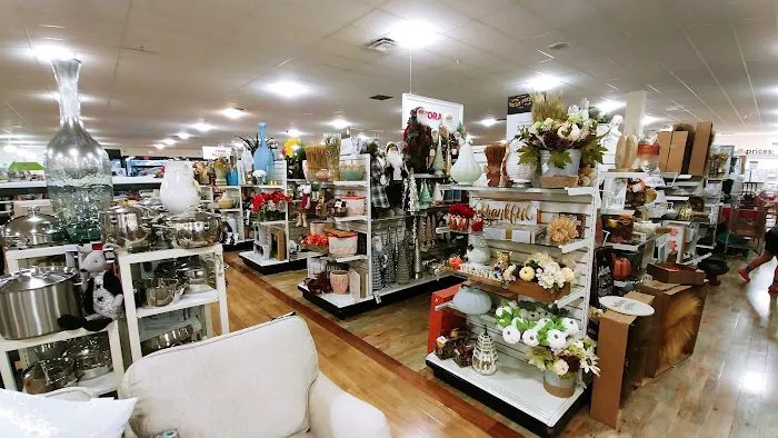 T.J. Maxx & HomeGoods 0