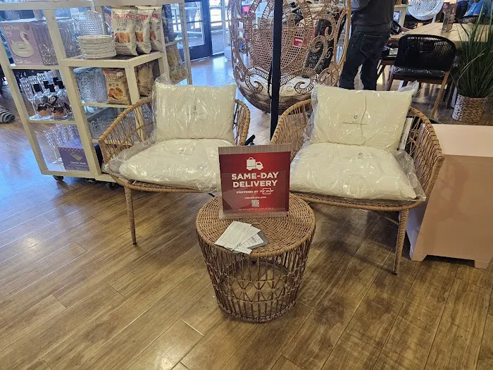 T.J. Maxx & HomeGoods 5
