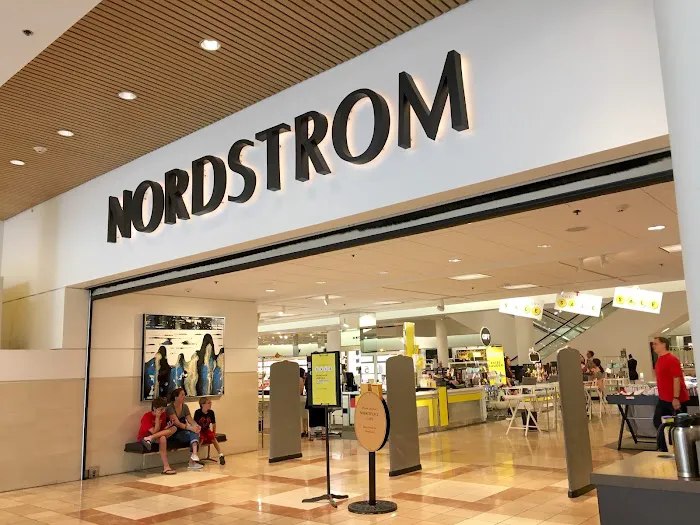 Nordstrom 0