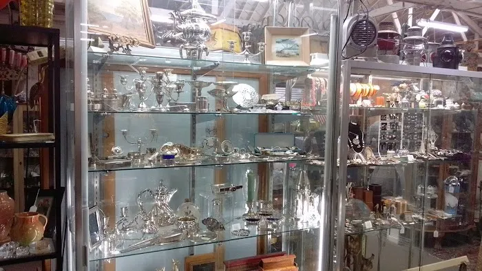 Antiques Unlimited 4