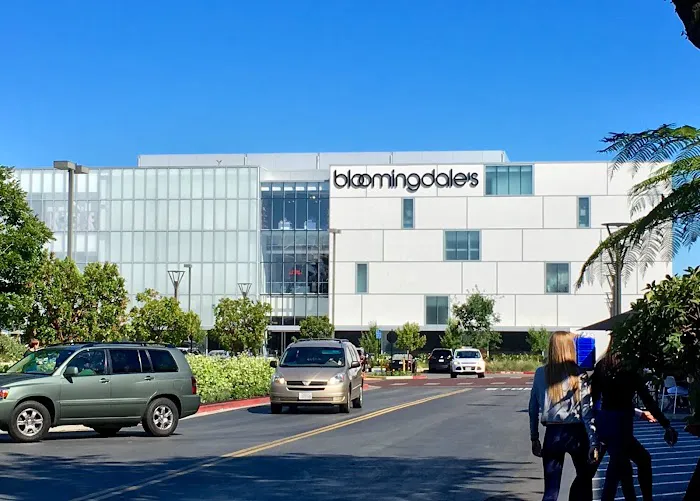 Bloomingdale's 1