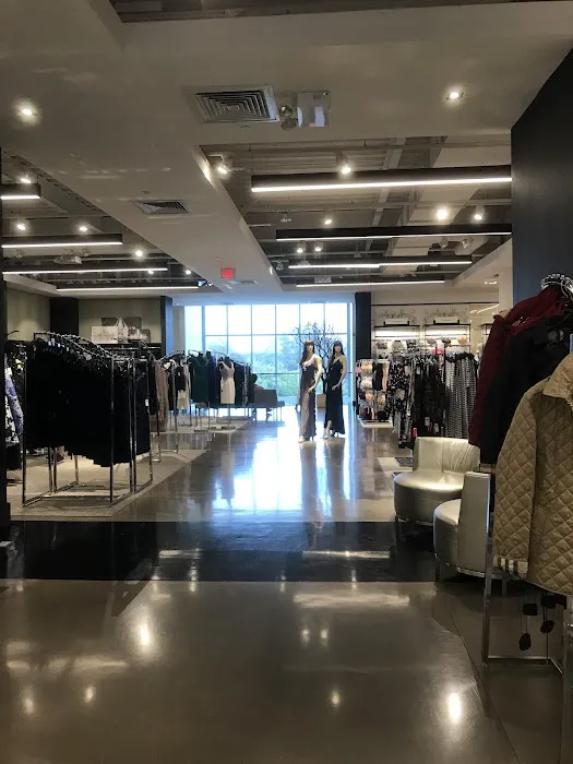 Bloomingdale's 3