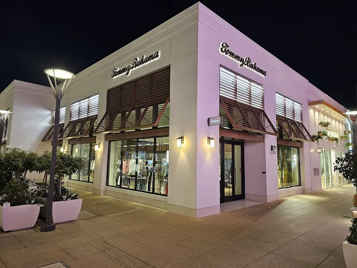 Tommy Bahama 7